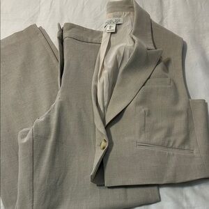 Rachel Zoe Women’s Tan Suit